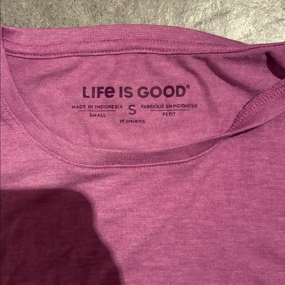 Life is good Hibiscus tee size small - Picture 3 of 3